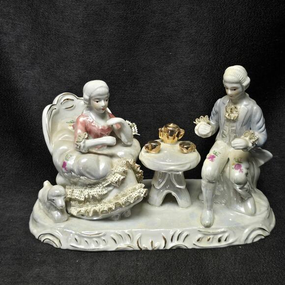 Porcelain Victorian Colonial Courting Couple Dog Woman & Man Figurine Tea Party - Picture 10 of 10